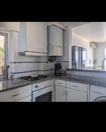 Yvonne's Bela Vista Апартаменты *