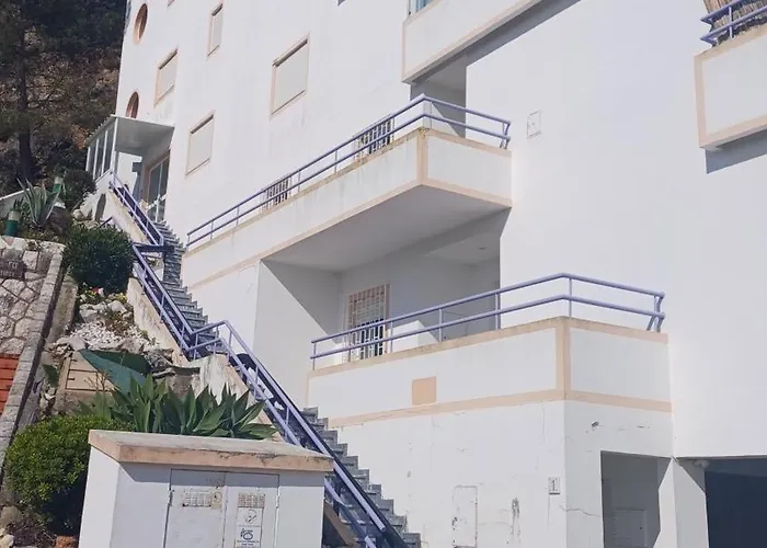 Yvonne's Bela Vista Sesimbra